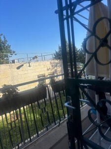 motion_photo_5821602565697146882